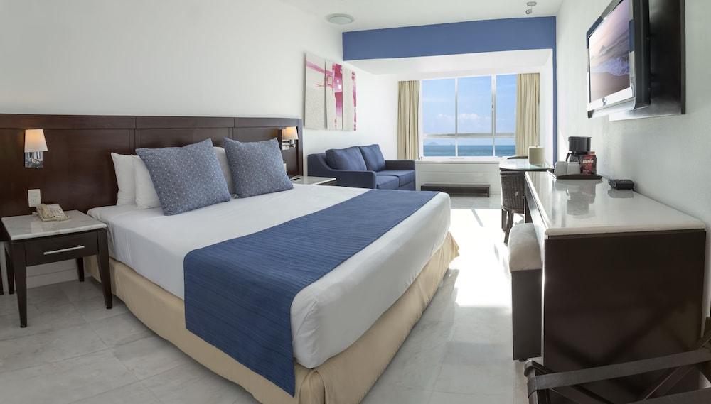 Park Royal Beach 马萨特兰 外观 照片