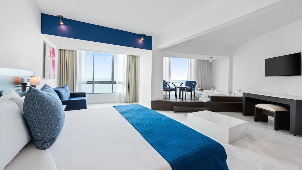 Park Royal Beach 马萨特兰 外观 照片